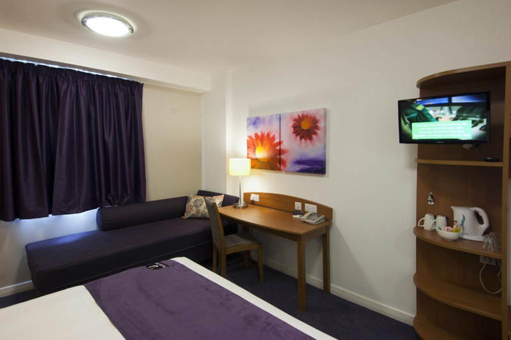 Premier Inn Sittingbourne Kent Habitación foto